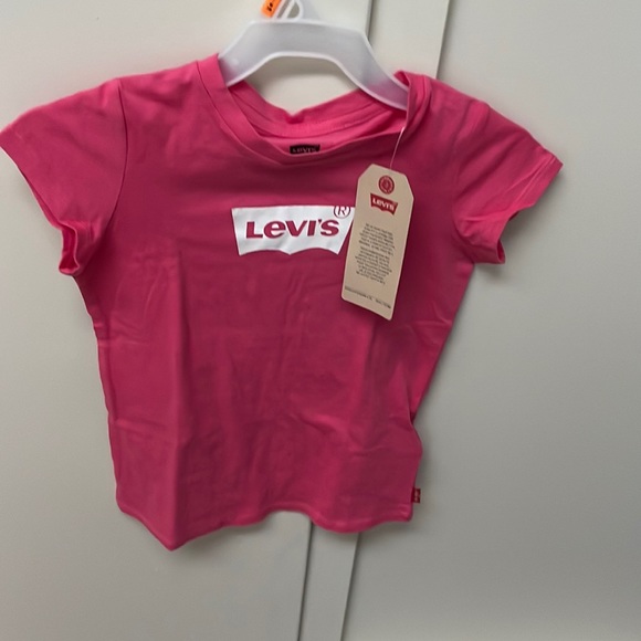 PINK LEVIS LOGO GIRLS T-SHIRT - NWT, LEVI’S 5YRS - Picture 1 of 2